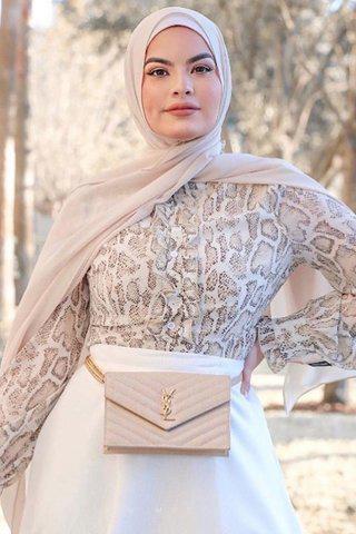 جدید ترین روش های بستن شال و روسری که مناسب تمام شکل های صورت می باشد نحوه و روش بستن روسری برای تمام صورت ها ایران مدلینگ