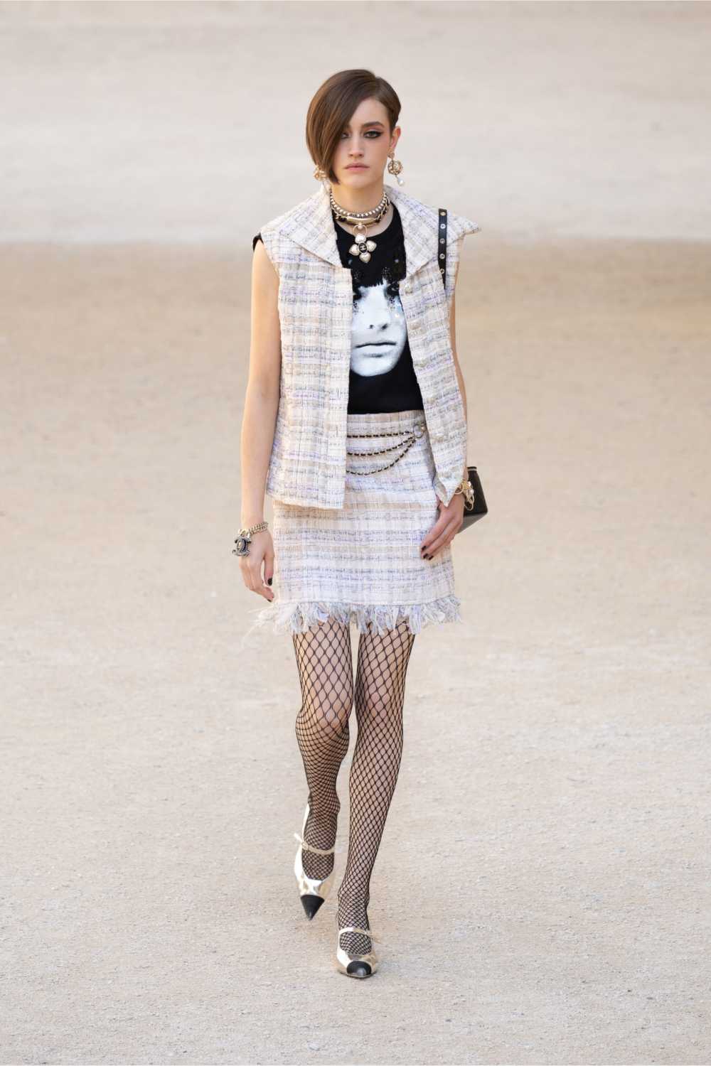cruise chanel collection 2021 22 17