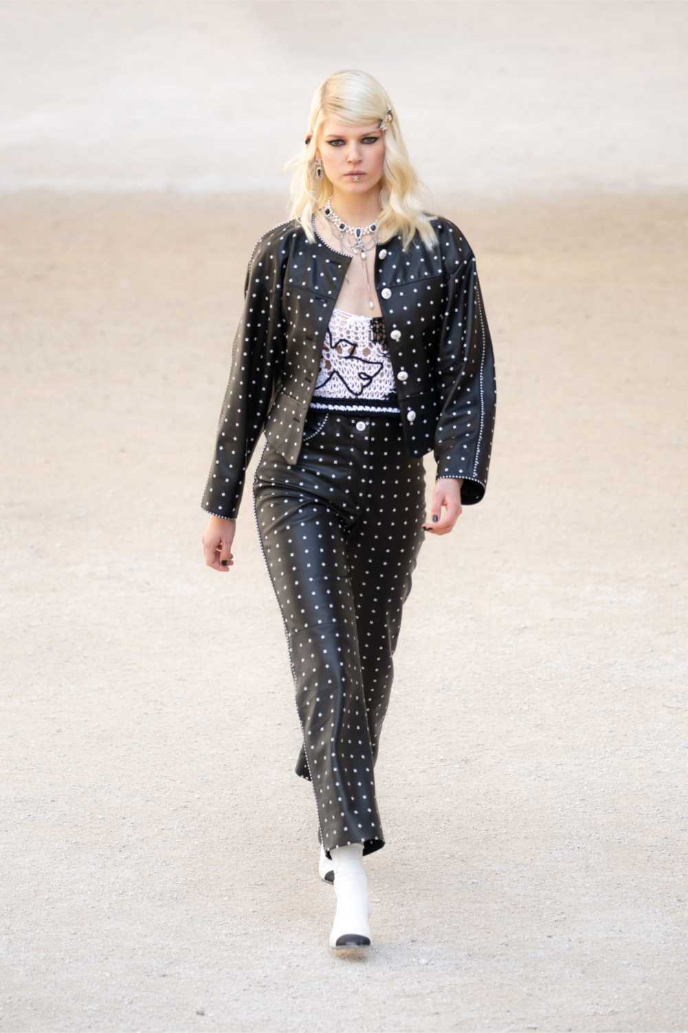 cruise chanel collection 2021 22 24