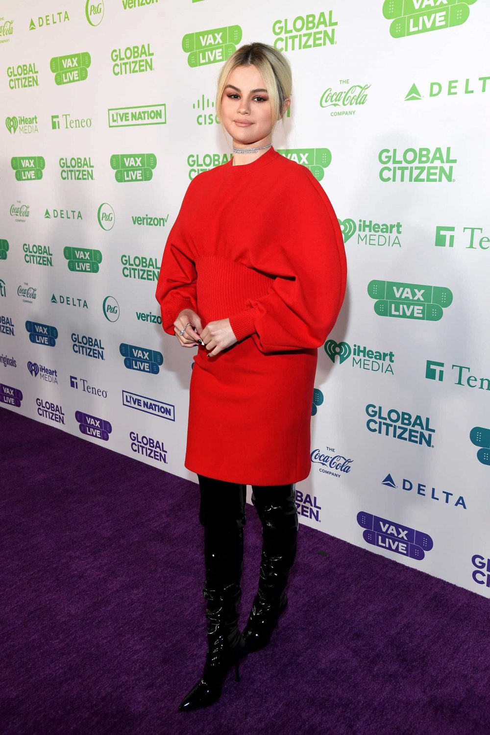 selena gomez attends global citizens event expensive clothes 1