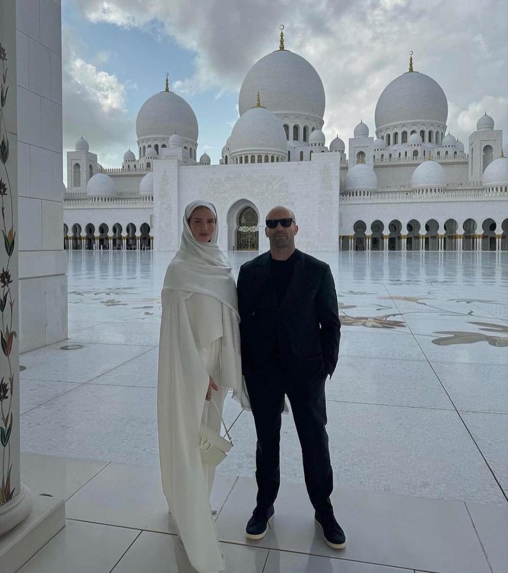 مدل مشهور جهان با حجاب اسلامی در امارات